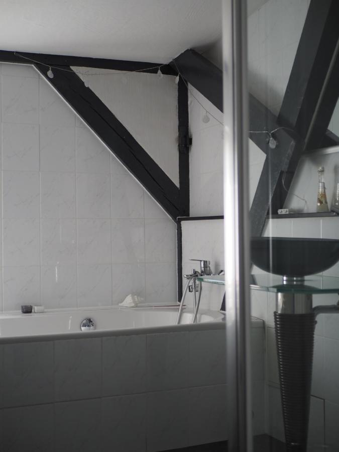 Jarmen Ferienwohnung Екстериор снимка