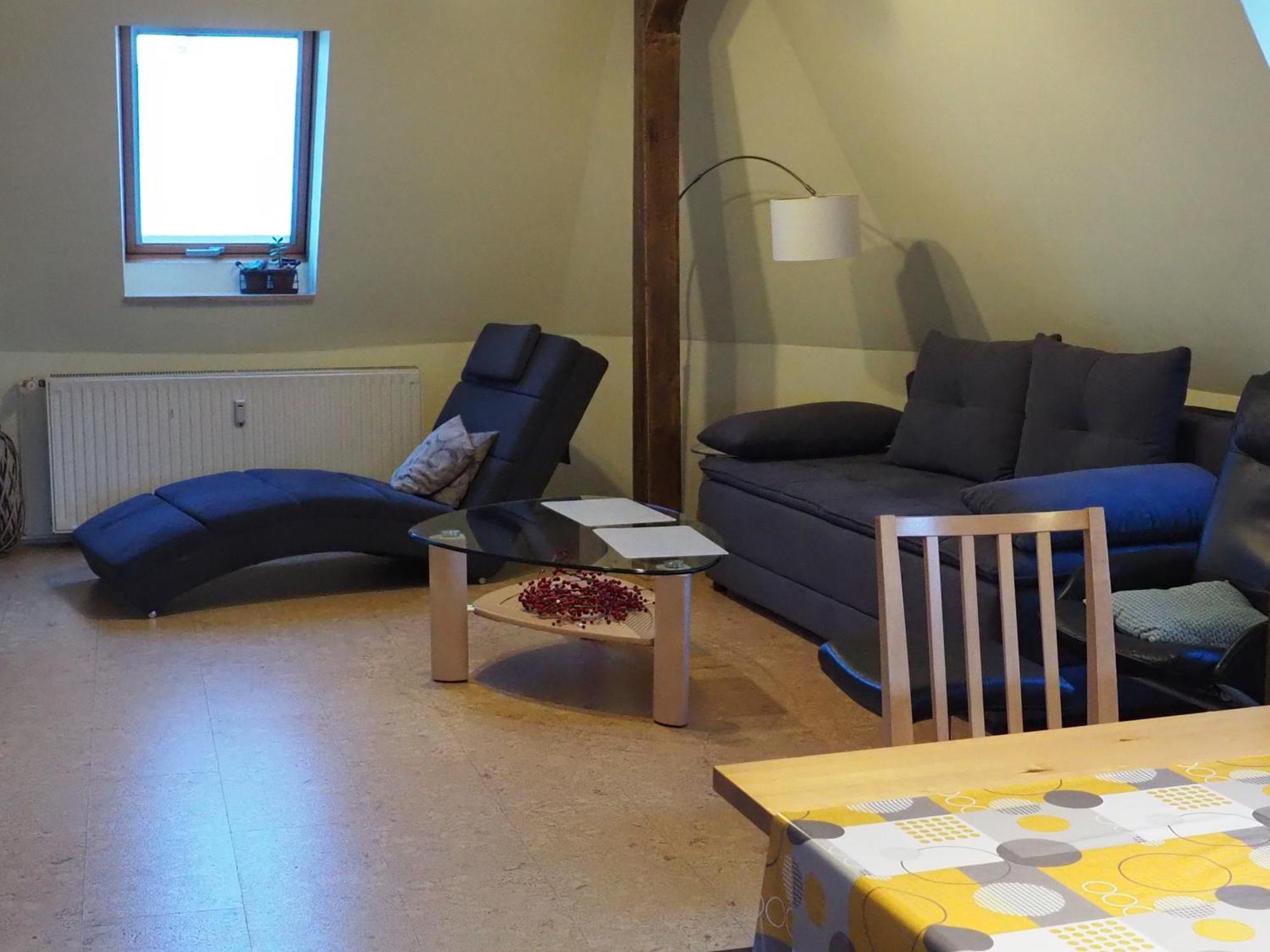 Jarmen Ferienwohnung Екстериор снимка